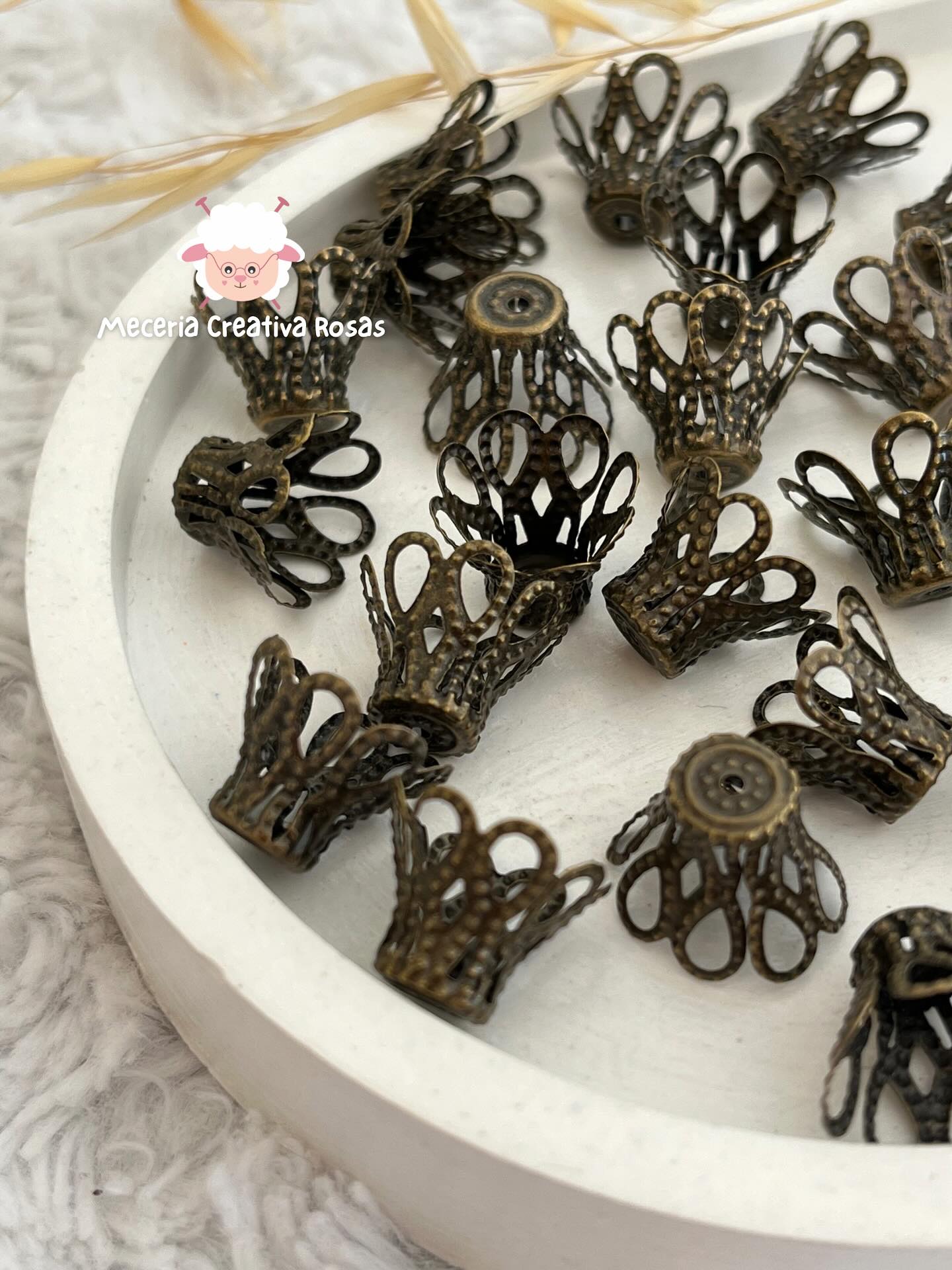 Campanita filigrana bronce 16x11 mm GRANDE